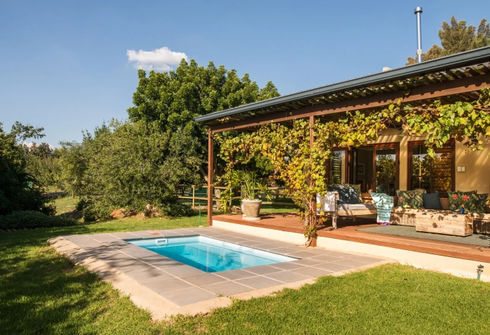 Waarom kiezen voor een prefab zwembad met mozaïek van Veerman Zwembaden?