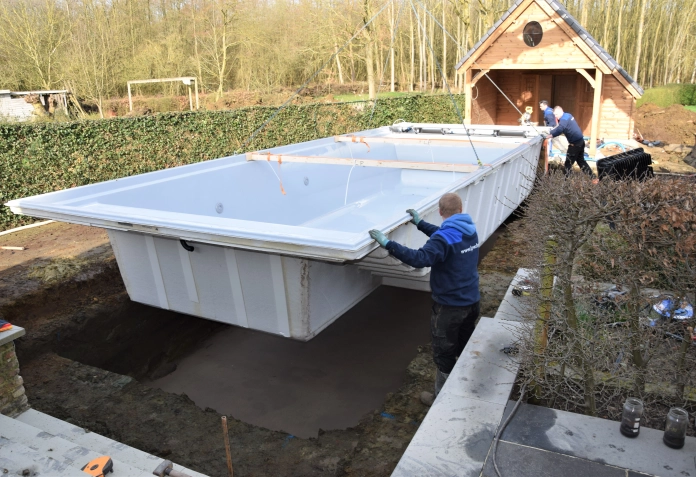 Ontvang een gratis zomer- én winterbeurt bij zwembad installatie 