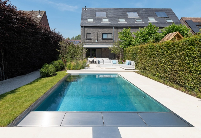 Wat is een RVS zwembad?
